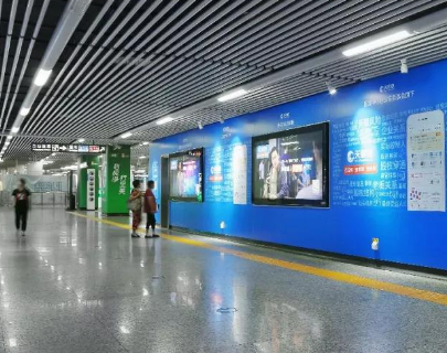 地鐵站不同區(qū)域?qū)κ覂?nèi)全彩led顯示屏要求有哪些？